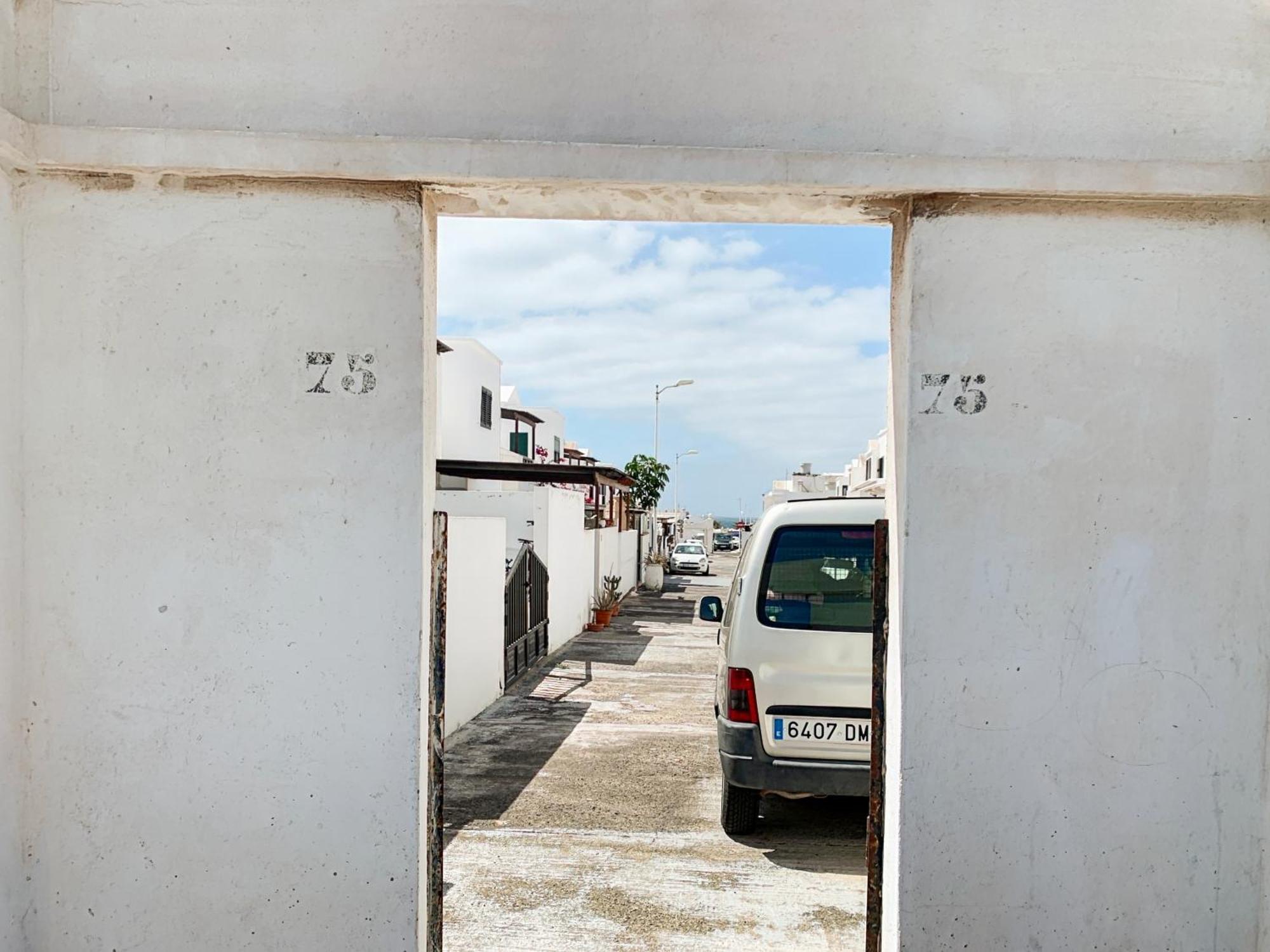Habitaciones Privadas Cerca De La Playa Y Aeropuerto En Casa Compartida Con Otros Huespedes Playa Honda  Luaran gambar